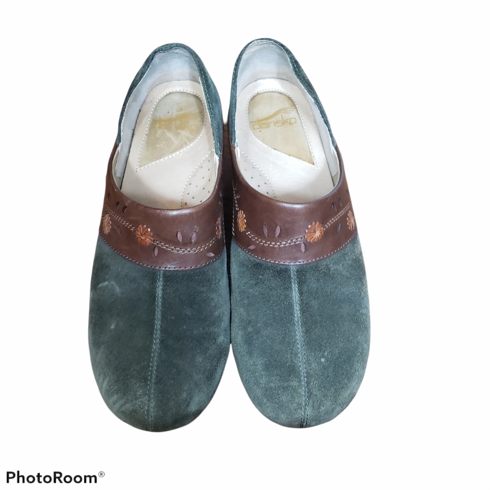 Dansko Green Suede & Brown Leather Trim Clogs 39